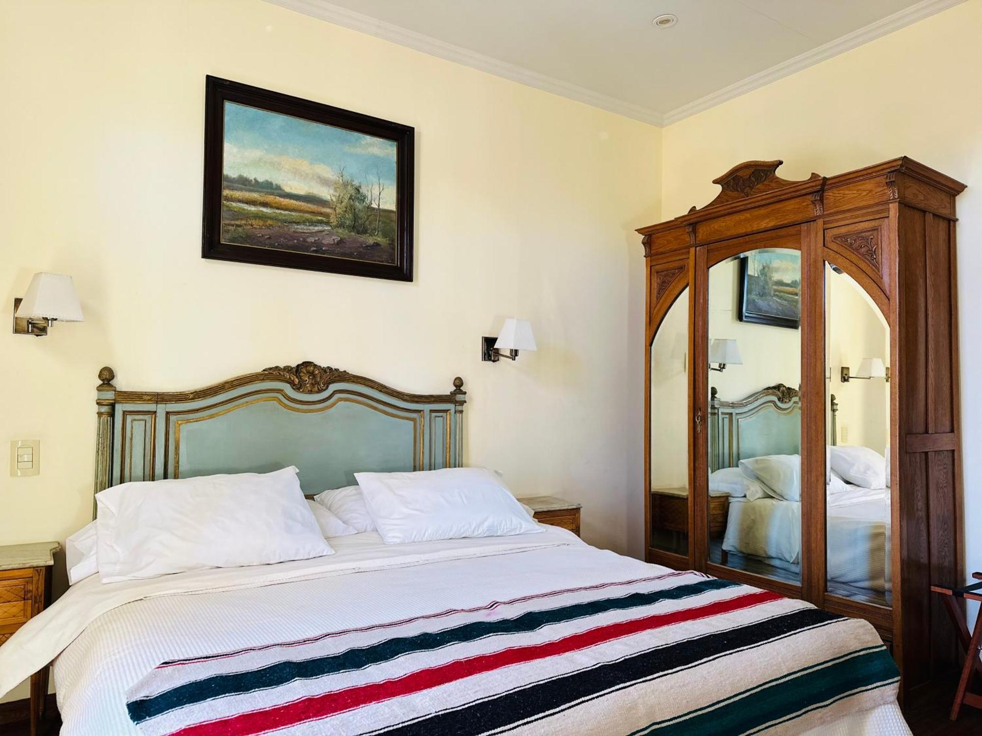 Hotel Draghi San Antonio de Areco Exteriör bild