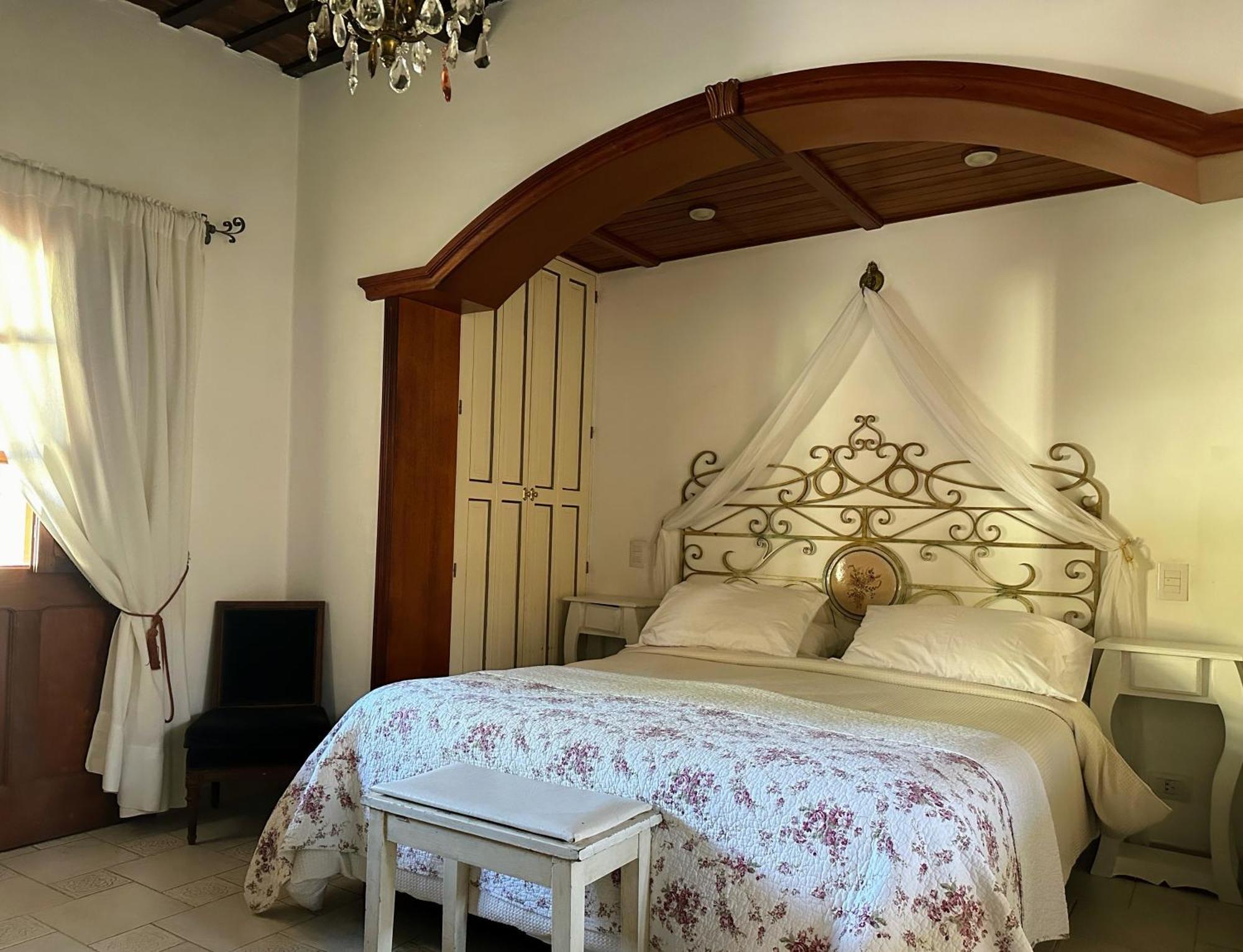 Hotel Draghi San Antonio de Areco Exteriör bild